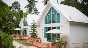 Thirty Tree Garden House - Image 5