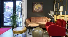 Charm Boutique Hotel - Image 2