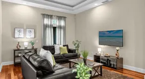 Sunny Sales - Renovated TownHome by Disney! - Image 2