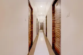 Collection O Crawford Market Formerly Al Ibrahim Hotel - Image 3