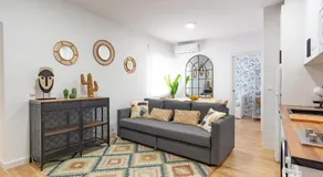 COZY & MODERN APARTMENT - Image 2