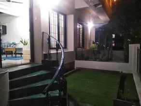 Pet Friendly Villa Near Airport+2KM+Bathtub+3BHK - Image 2