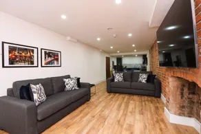 Wood Street Apartments - Image 3