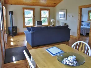 Larinda's Landing Oceanfront Cottages - Image 5