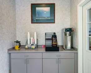 Rodeway Inn - Image 4