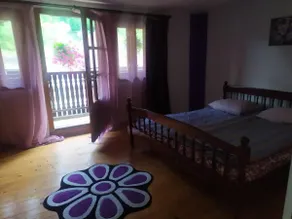Cabana în poienile munților - Image 3