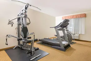 Ramada by Wyndham Lloydminster - Image 4