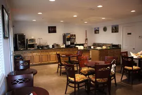 Ambassador Inn Alhambra - Image 3