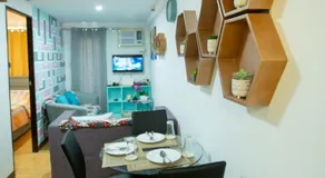 10 Min to Airport 1-Bedroom Pool Business Ready - Image 5