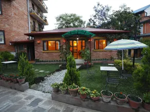 Royal Astoria Hotel - Image 5