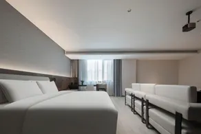 Atour Light Hotel Huzhou Deqing Moganshan - Image 3