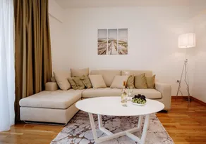 Apartment in a complex with a swimming pool - Image 5