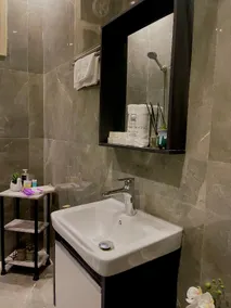 شقة انيقة بصالة وغرفة نوم - مدخل خاص - Image 5