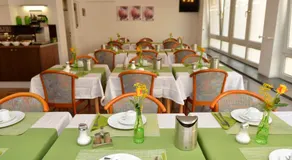 Crown Hotel - Image 5