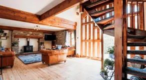 Stunning Large 4 Bed Country House with Hot tub - Pass the Keys - Image 3