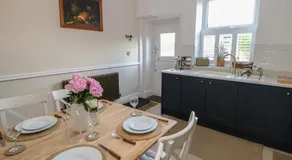 16 Oak Bank - Image 4