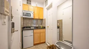Amazing Studio in Kips Bay - Image 5