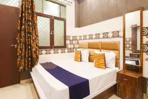 SPOT ON 78167 Hotel Royal Castle - Image 2