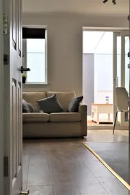 Heron House - Image 4