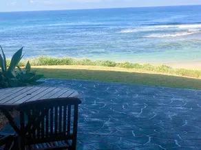 Al Mare Beachfront Retreat - Image 3