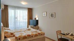 Royal Sun Holiday Apartments - Image 2