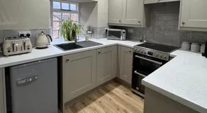 1 Gilmore Close - Image 2