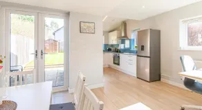 Stylish 2Bd Home - Parking & Garden - Near Oxford - Image 4