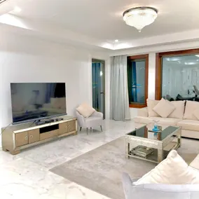 2 Bedroom Marina View - Image 2