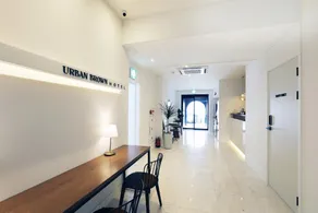Hotel Urban Brown - Image 3
