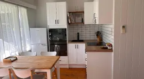Nest - charming, comfortable coastal villa - Image 3
