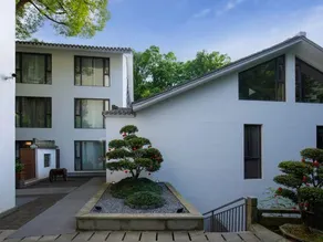 Celestial Cave Manor· Twin Dragon Cave Stream Rafting Private Onsen Retreat - Image 5
