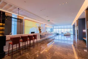 J ONE HOTEL - Image 4