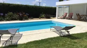Maison de caractère à Corseul, jardin et piscine - Image 3