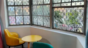 Da Pink And White Palace - Image 5