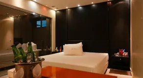 LESSENCE MOTEL - Image 2
