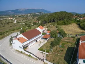 Holiday Home Mirela - Image 1