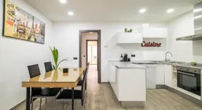Luxury Beach Apartment, next to the sea - Image 4