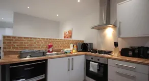 Studio 332 - Image 2