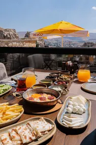 Canyon Cave Hotel - Image 3