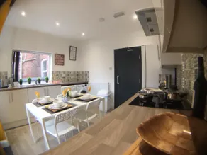 Townhouse @ 87 Walthall Street Crewe - Image 3