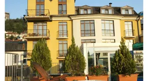 Hotel Premier - Veliko Tarnovo City Center, Panorama View - Image 3