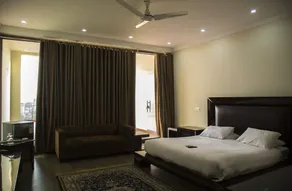 Akbars Kinara - Image 2