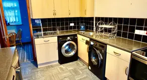 4 Bedroom Semi-Detached House - Image 4