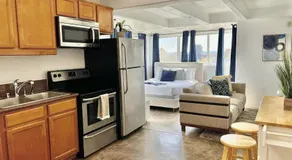 Little Italy Modern Lofts - Image 4