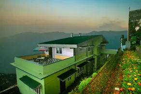 Central Gleneagles Heritage Resort Former Bungalow of Ex-TATA Chairman Russi Mody The Mall Road Darjeeling - Image 4