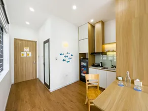 Louis Home - Image 2