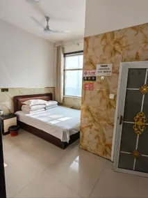 Jixiang Hotel - Image 2