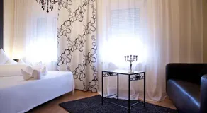 Hotel Riviera - Image 2