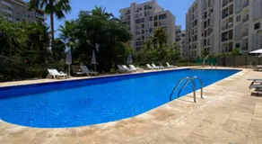 Appartement Moderne 2 Chambres - Piscine - Image 3