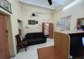 Evara Stays Backpackers Hostel - Image 2